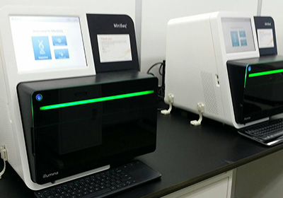 自社ラボの遺伝子検査の機器